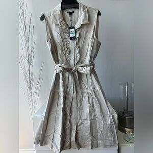 NWT💥Sleeveless Tommy Beige Dress, 
size 16